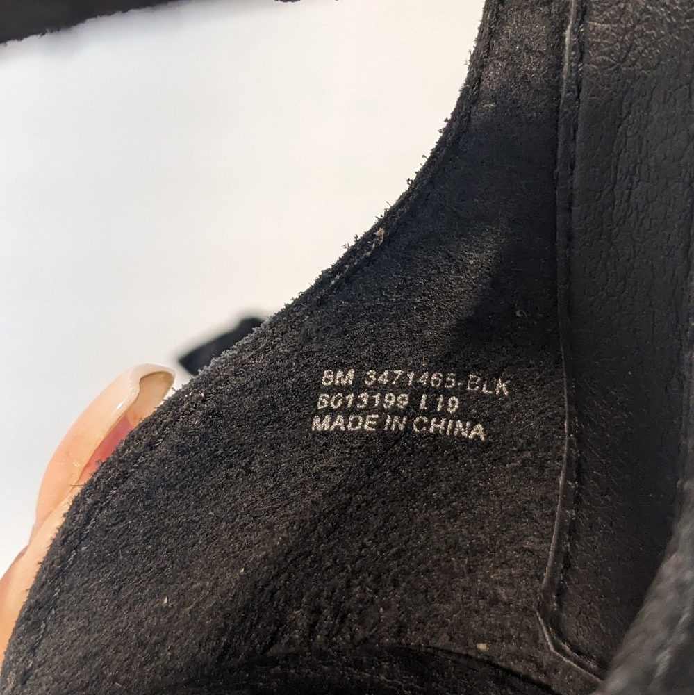 NWOT Frye and CO suede sandals - Picture 6 of 16